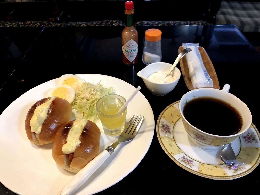 盛岡のティーハウス リーベのホットドッグセット
