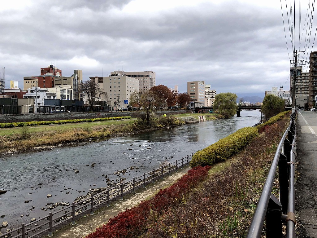 開運橋から岩手山は見えず
