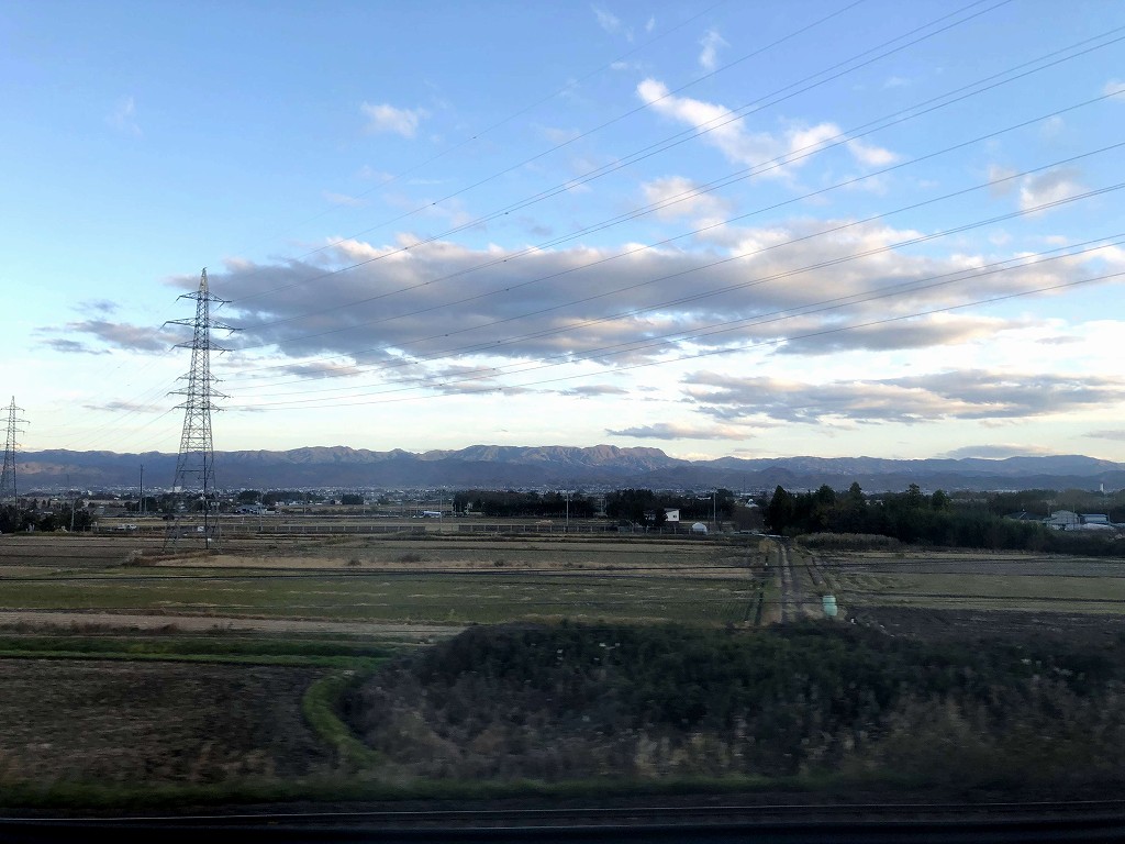 こまち28号から福島の山々