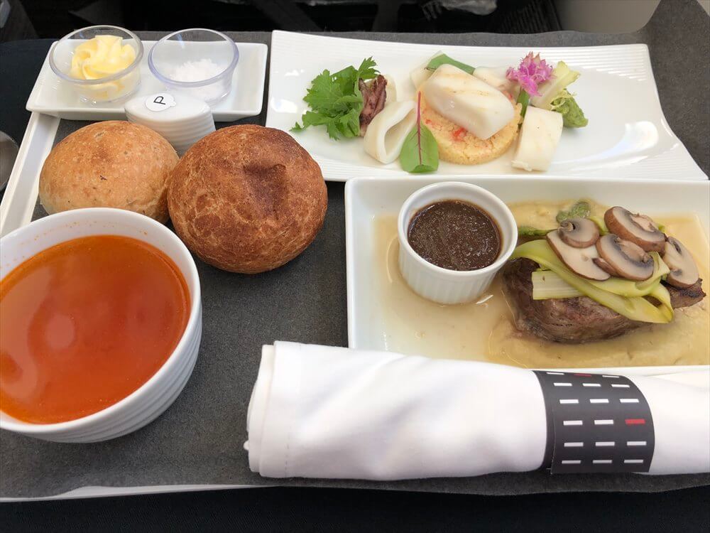 JAL421便ビジネスクラスの機内食1