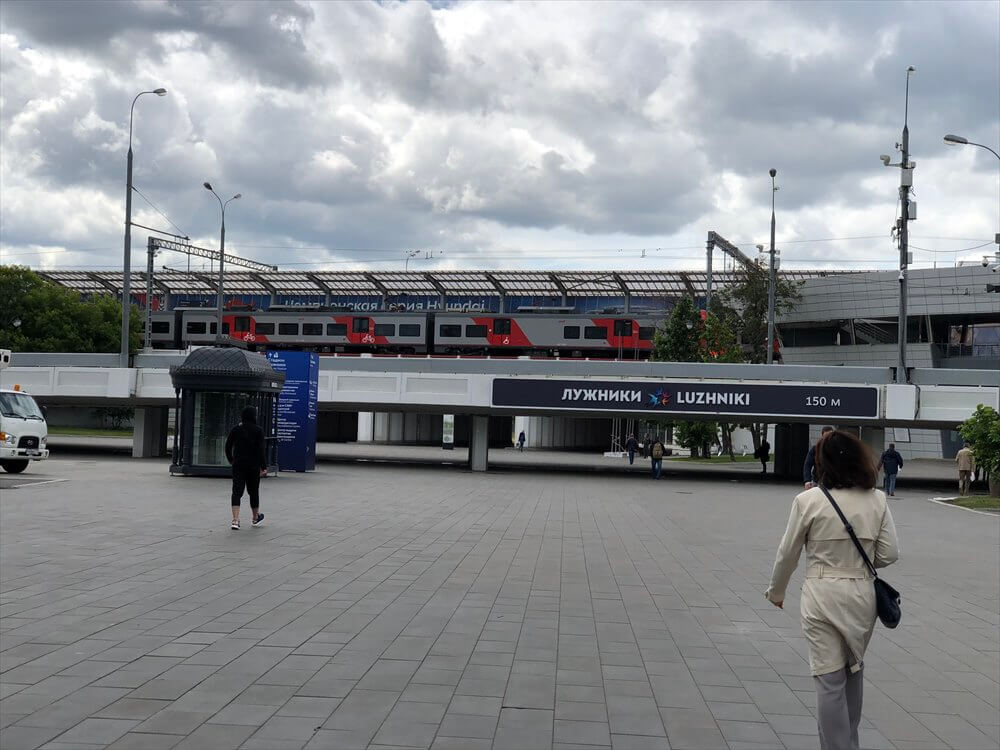 Sportivnaya駅からLuzhniki駅方面2