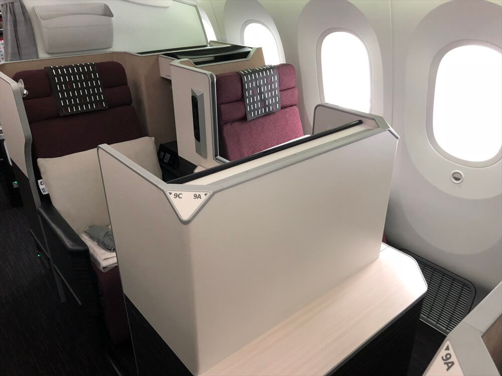 JAL422便ビジネスクラスの9A座席1