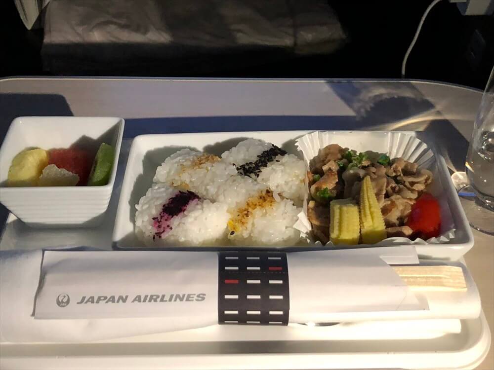 JAL422便ビジネスクラスの塩葱カルビ