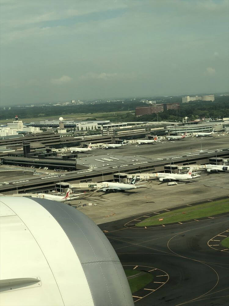 JAL422便の成田到着