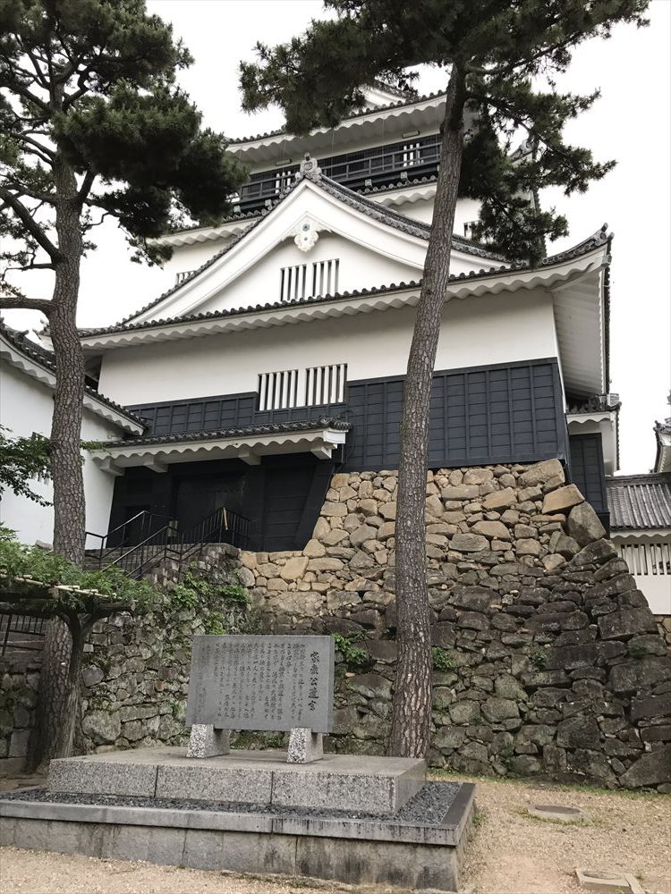 岡崎城の天守閣