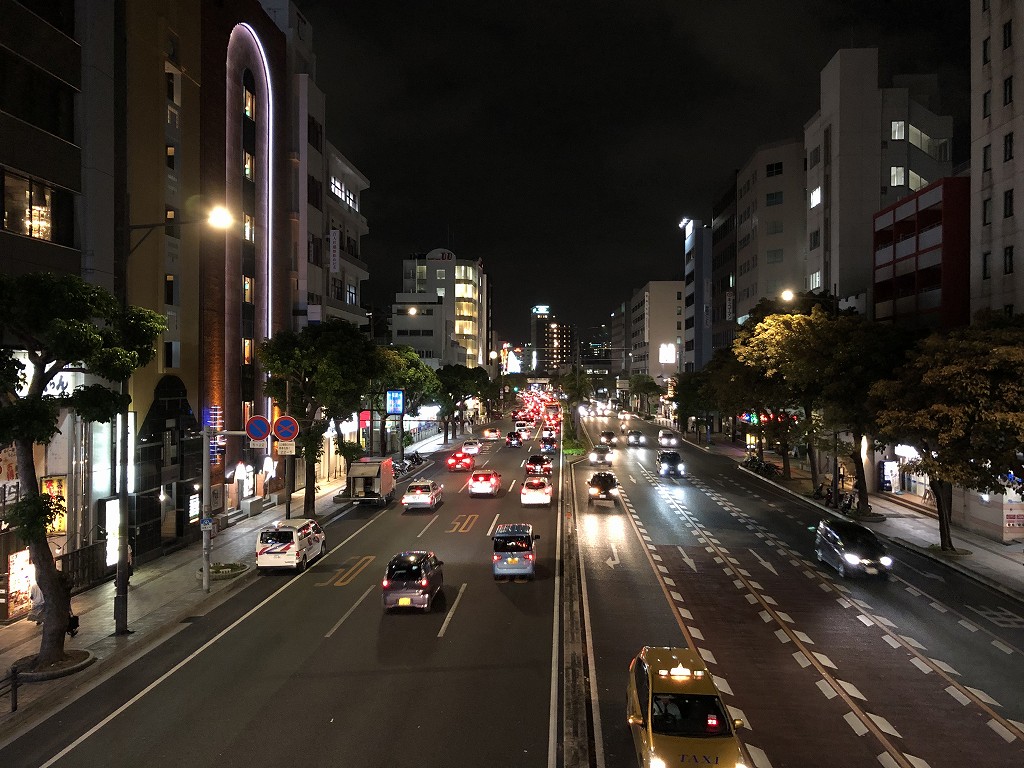 19時の松山交差点