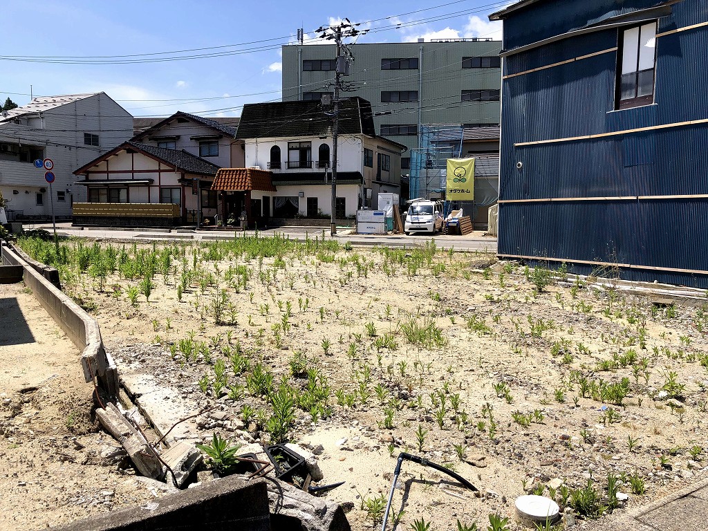 穴水町の「フリースタイル」の近くの更地