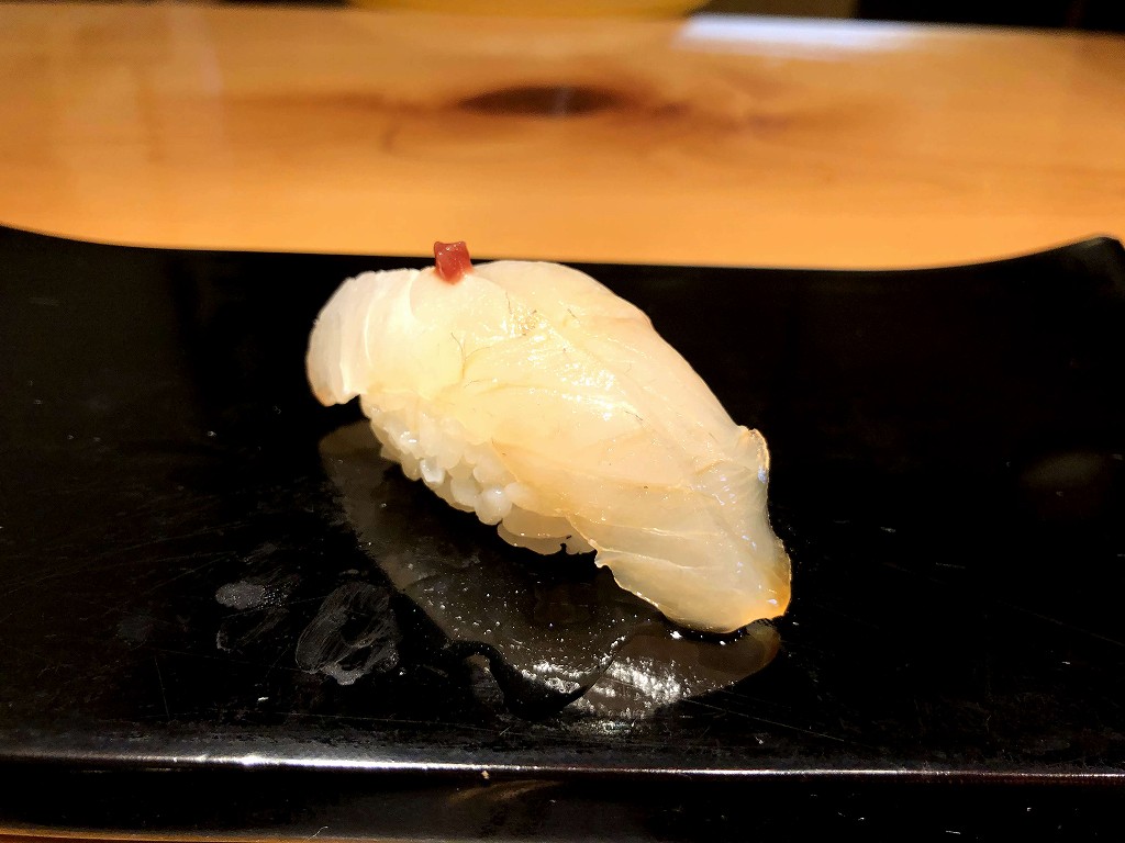 七尾の幸寿しのヒラメの昆布締め