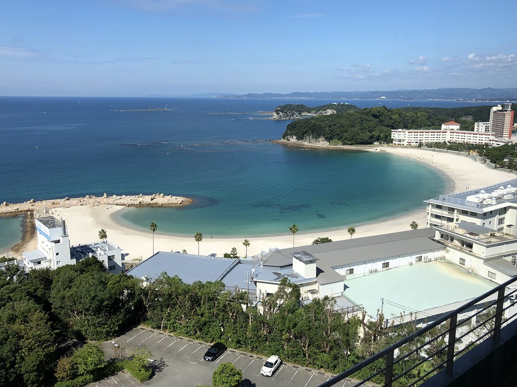 南紀白浜マリオットホテルのビューラウンジから白良浜2