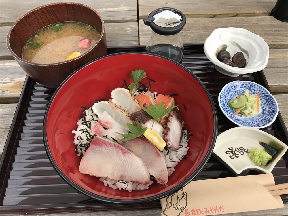 みやんだの海鮮丼1
