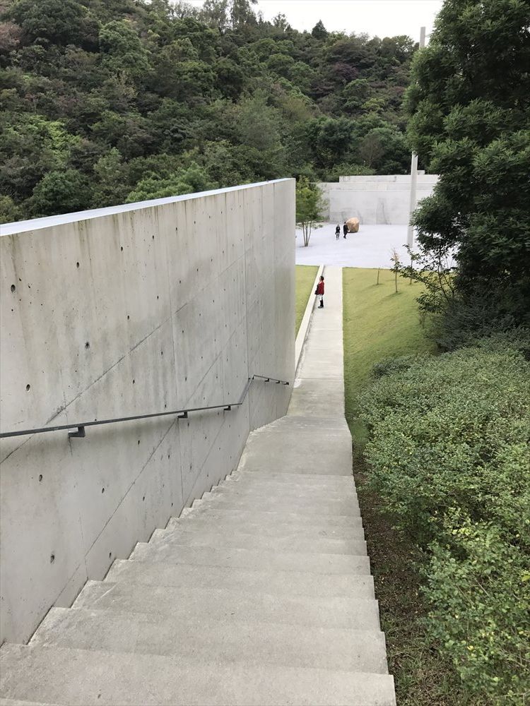 李禹煥（リ・ウーファン）美術館の階段