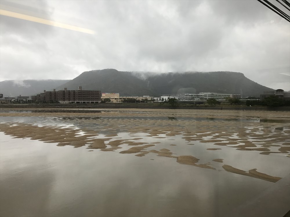 詰田川と屋島