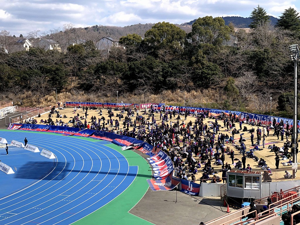ロートフィールド奈良のスタジアム2