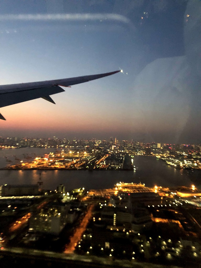 JAL128便が羽田に到着