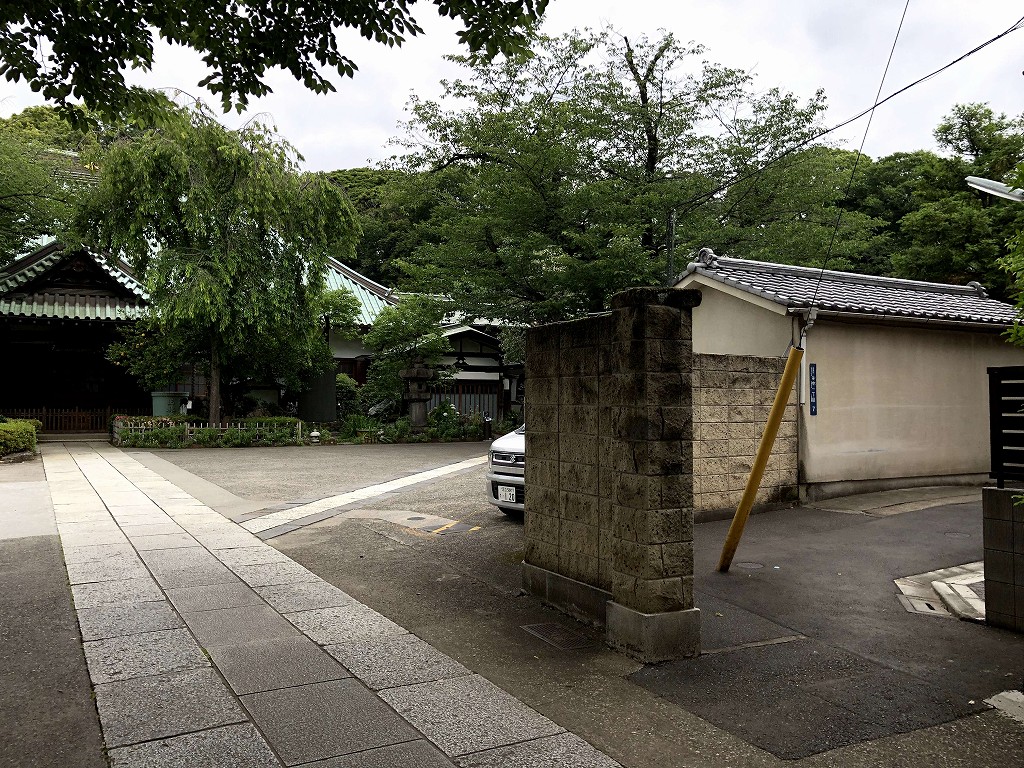 谷中の玉林寺の脇の細道