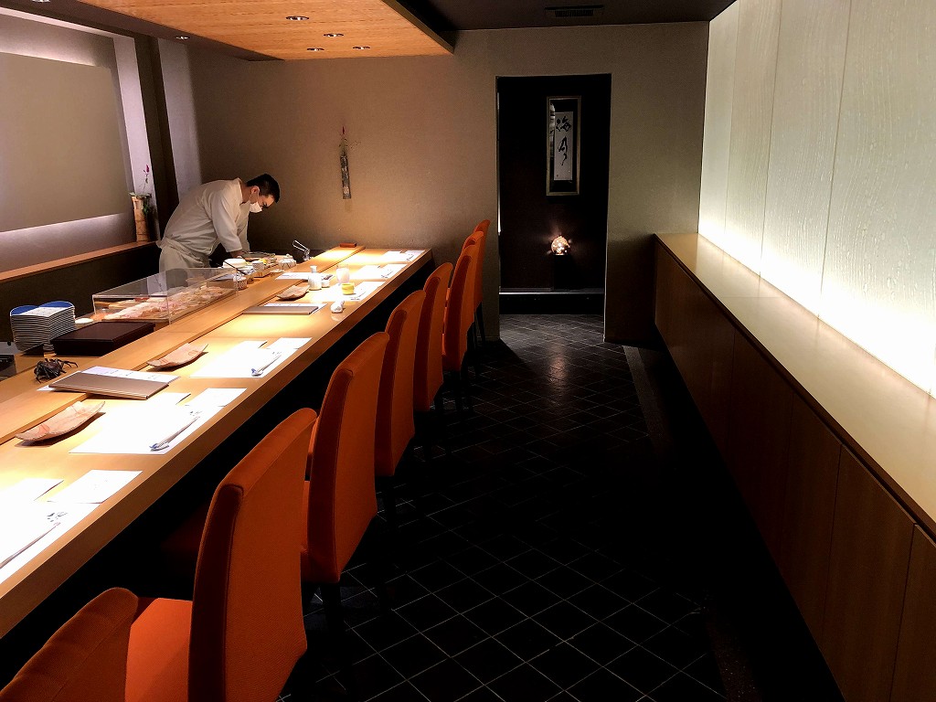 「鮨 弁慶 海 古町店」の内観