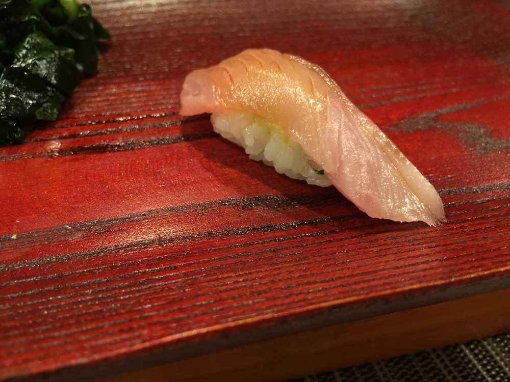鮨匠のむら2日寝かせた歯鰹（寿司）画像