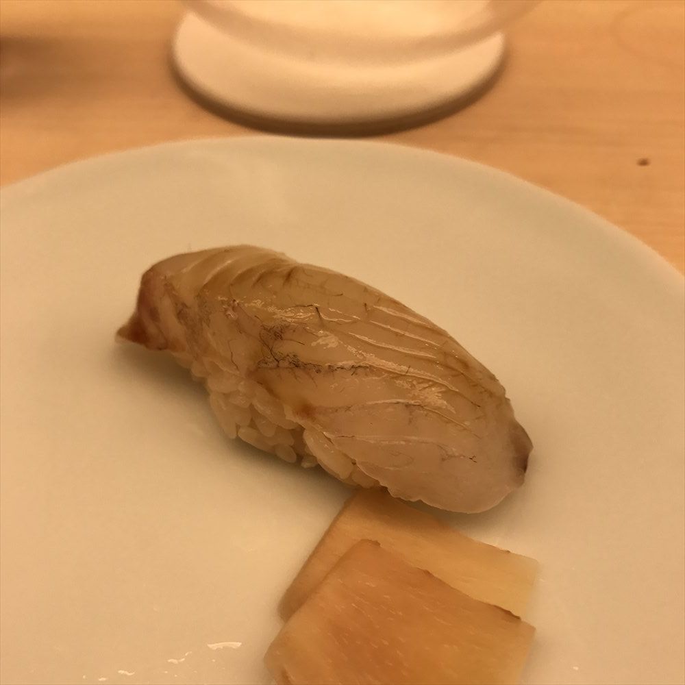 鮨木場谷のひらめ