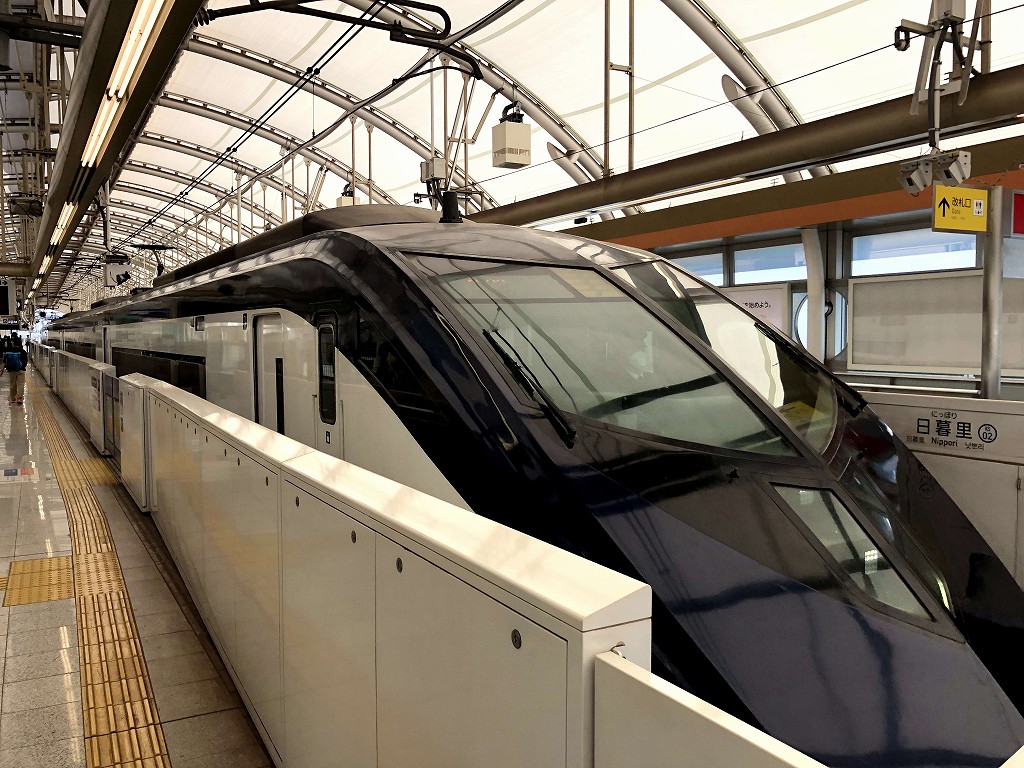 日暮里駅からスカイライナーに乗車