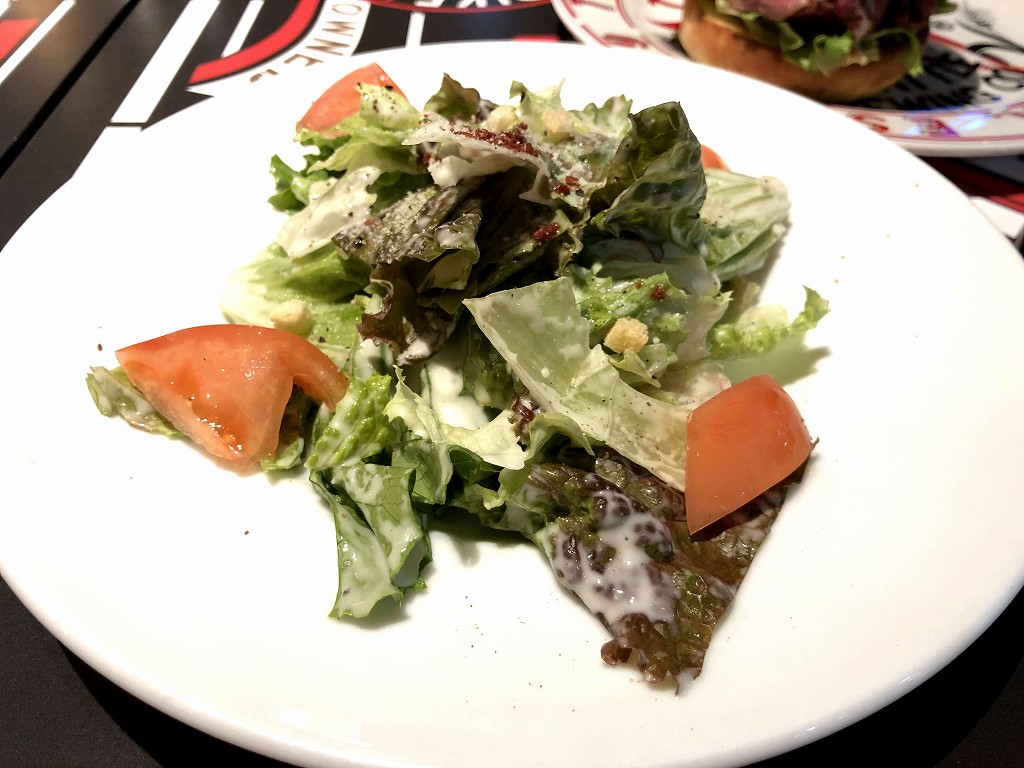 「THE PIKE BREWING RESTAURANT & CRAFT BEER BAR」のシーザーサラダ