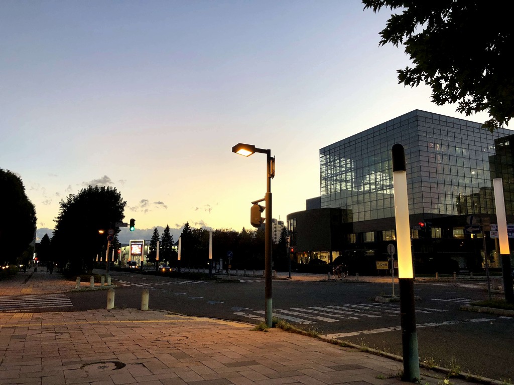夕方の帯広駅西口