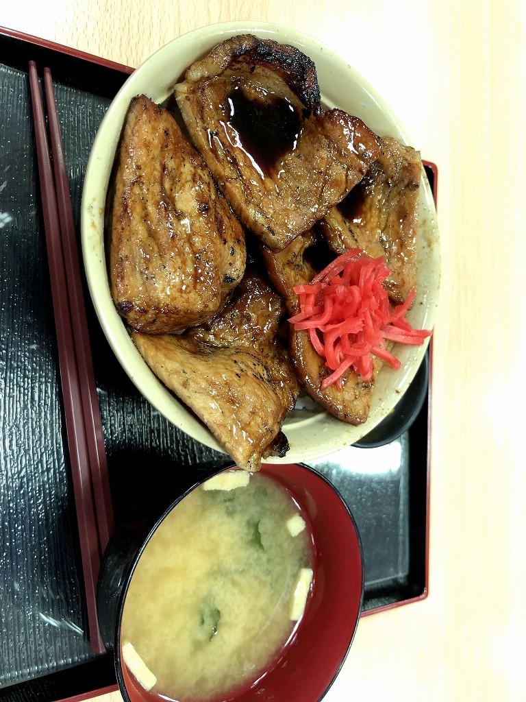 帯広空港の豚丼