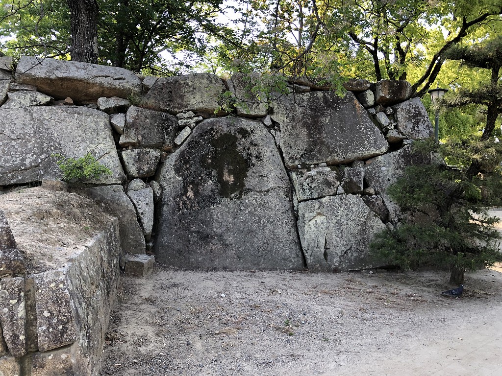 岡山城の大石