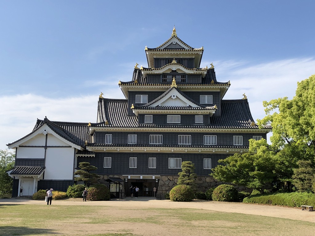 岡山城の天守閣2