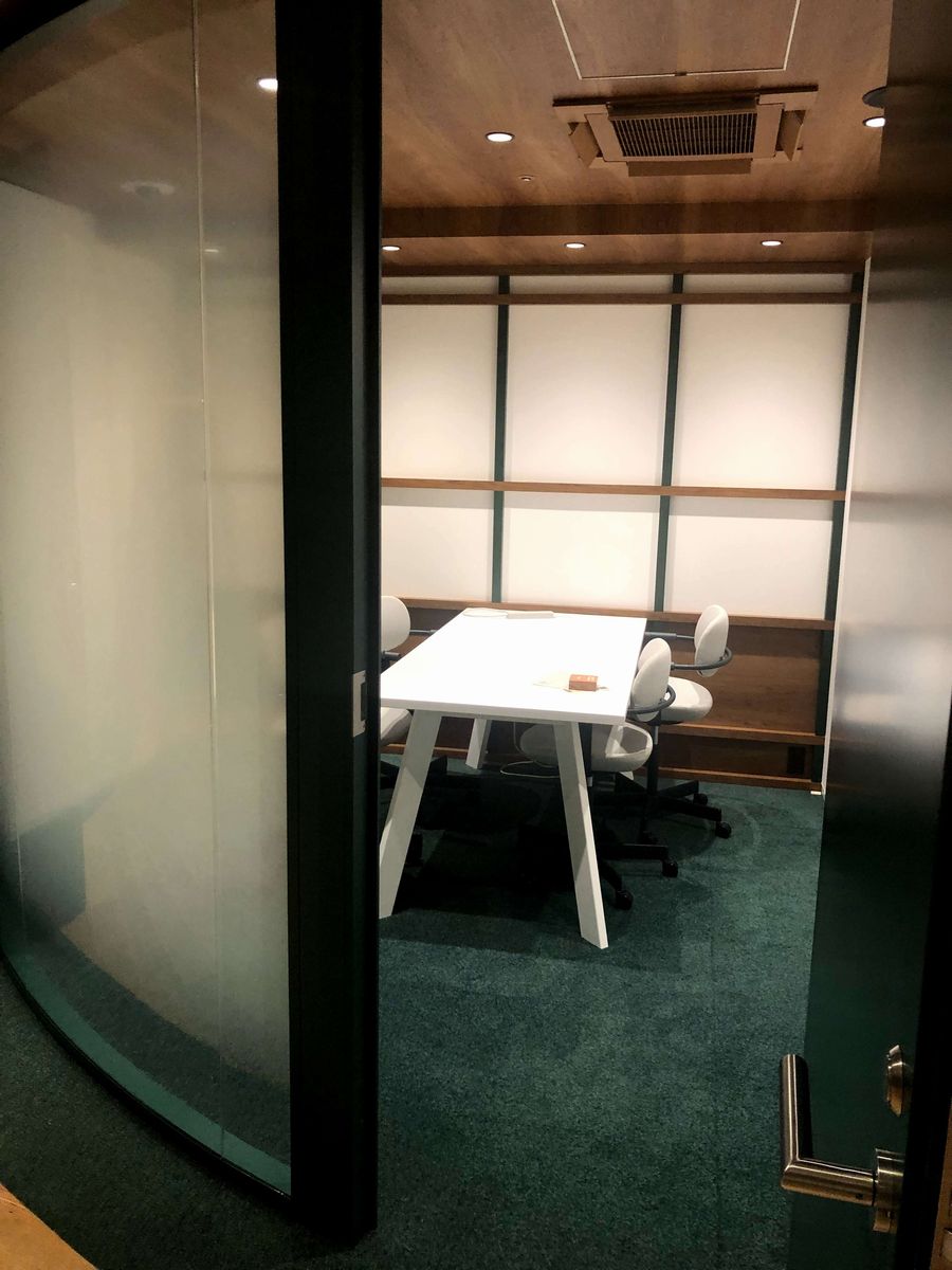 西武渋谷店に入るOlive LOUNGEのブース