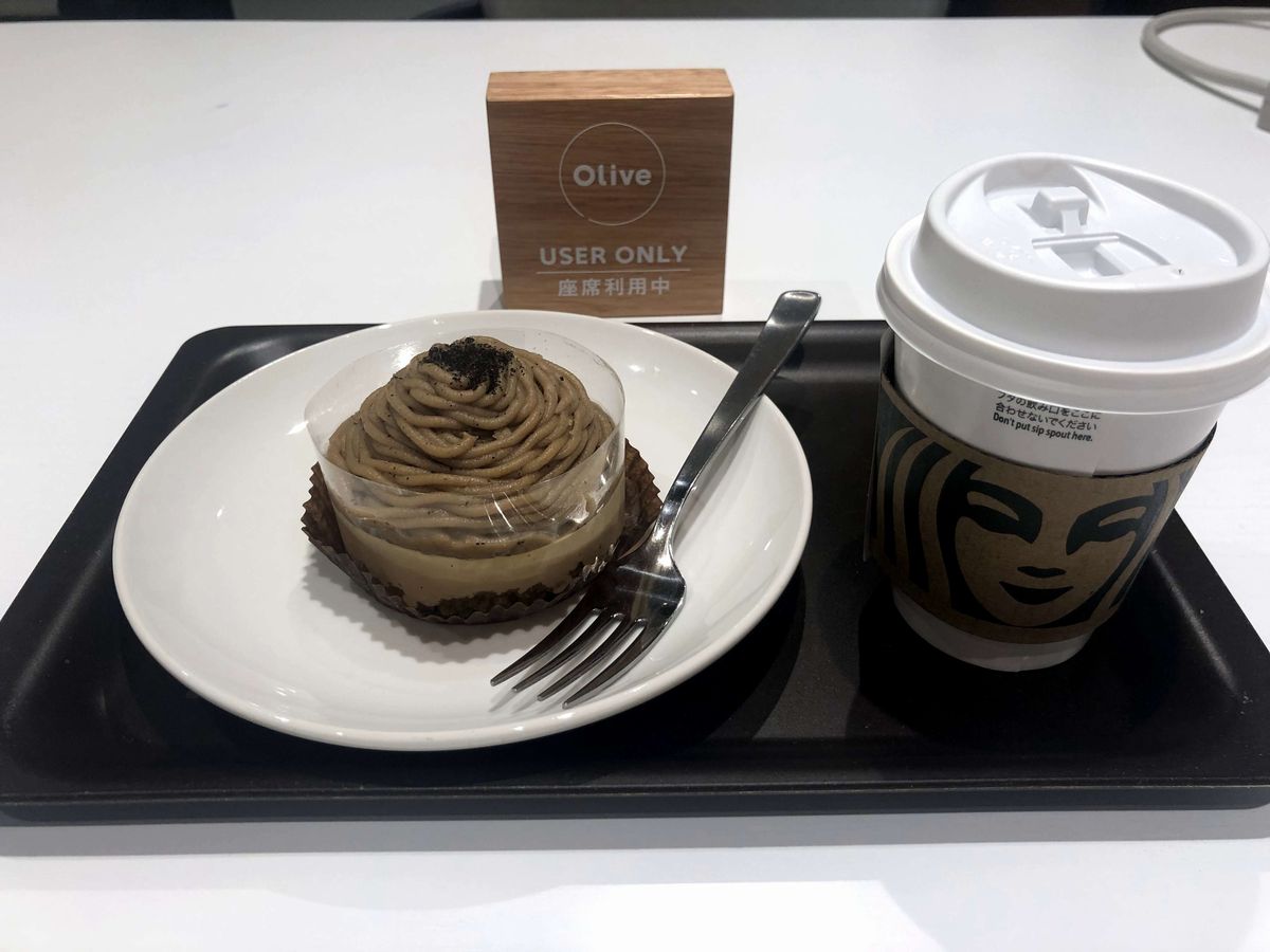 西武渋谷店に入るOlive LOUNGEでスタバ
