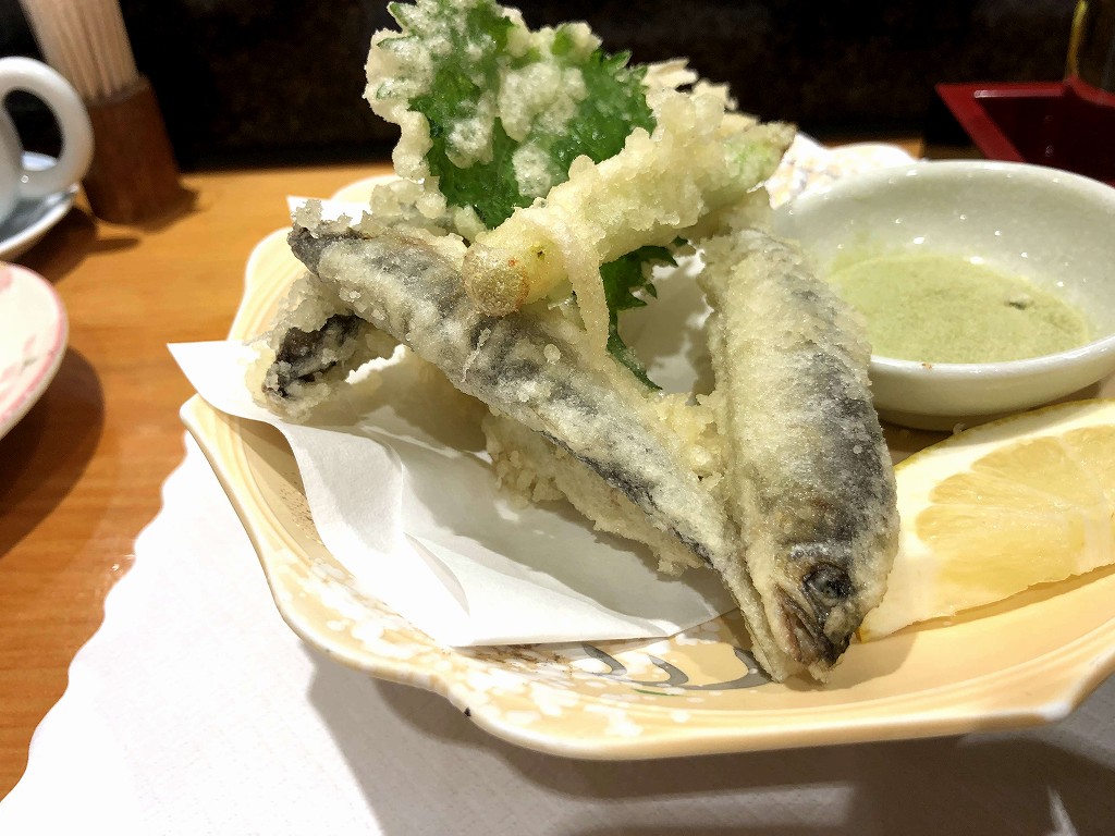 ひょうたん寿司 江坂本店の稚鮎の天ぷら