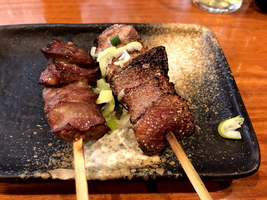 大塚の「伊勢元」のレバー、ハツ