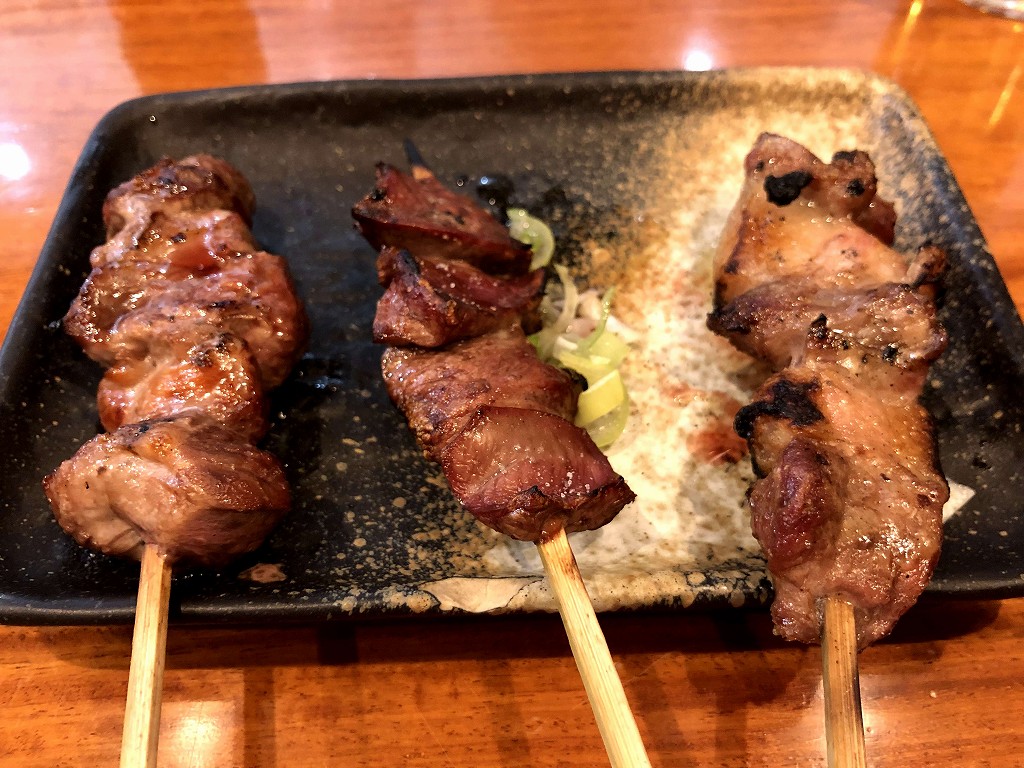 大塚の「伊勢元」のハラミ、カシラ