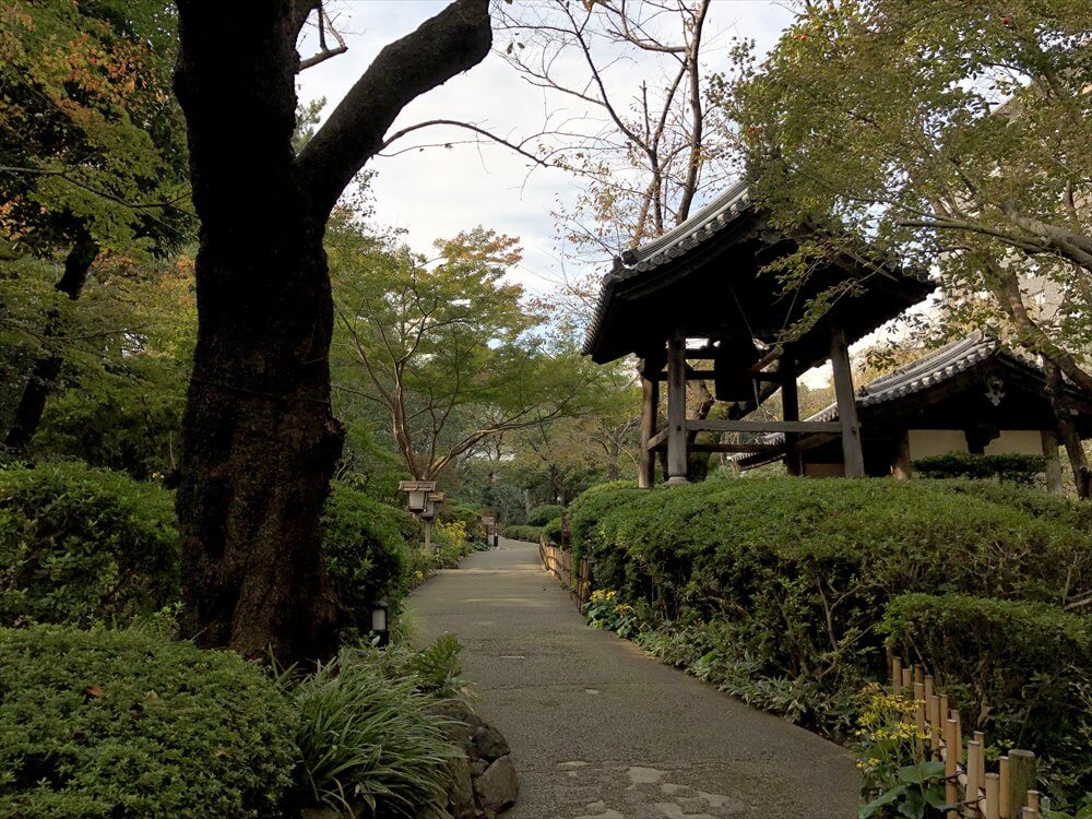 ザ・プリンス さくらタワー東京の昼の庭園1