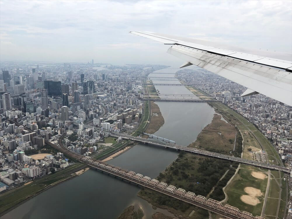 JAL115便から見た大阪の高層ビル3