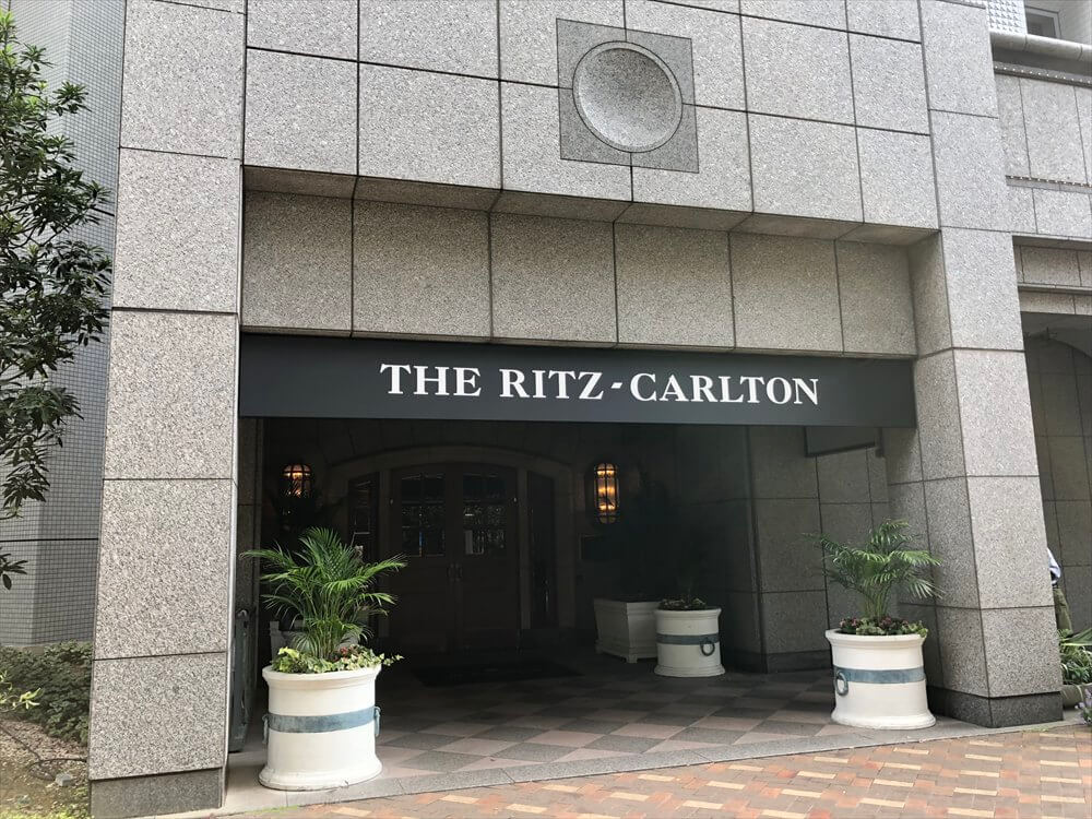 リッツカールトン大阪の入口