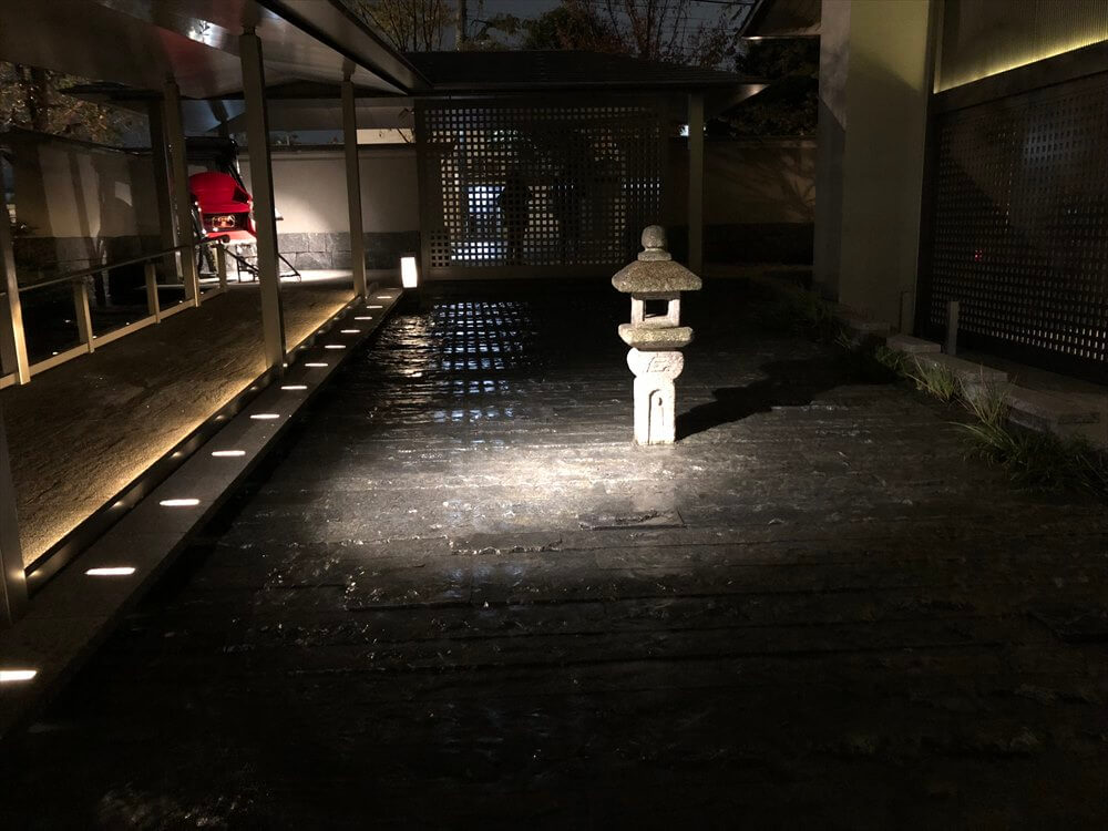 ホテルフジタ京都時代の灯籠