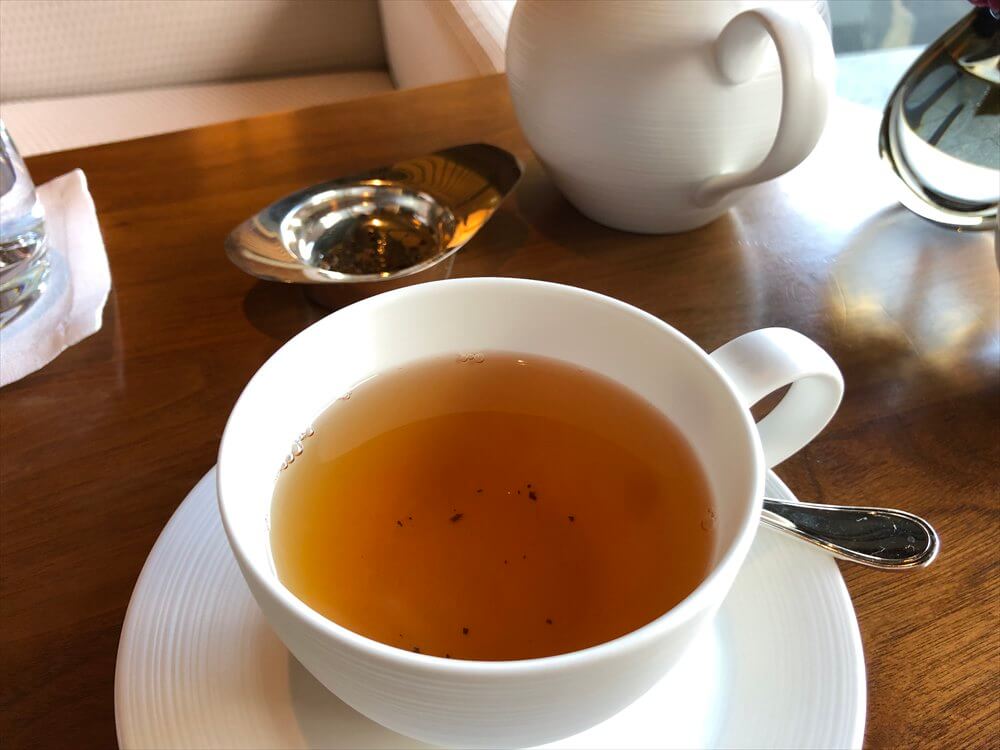 リッツカールトン京都のロビーラウンジで紅茶