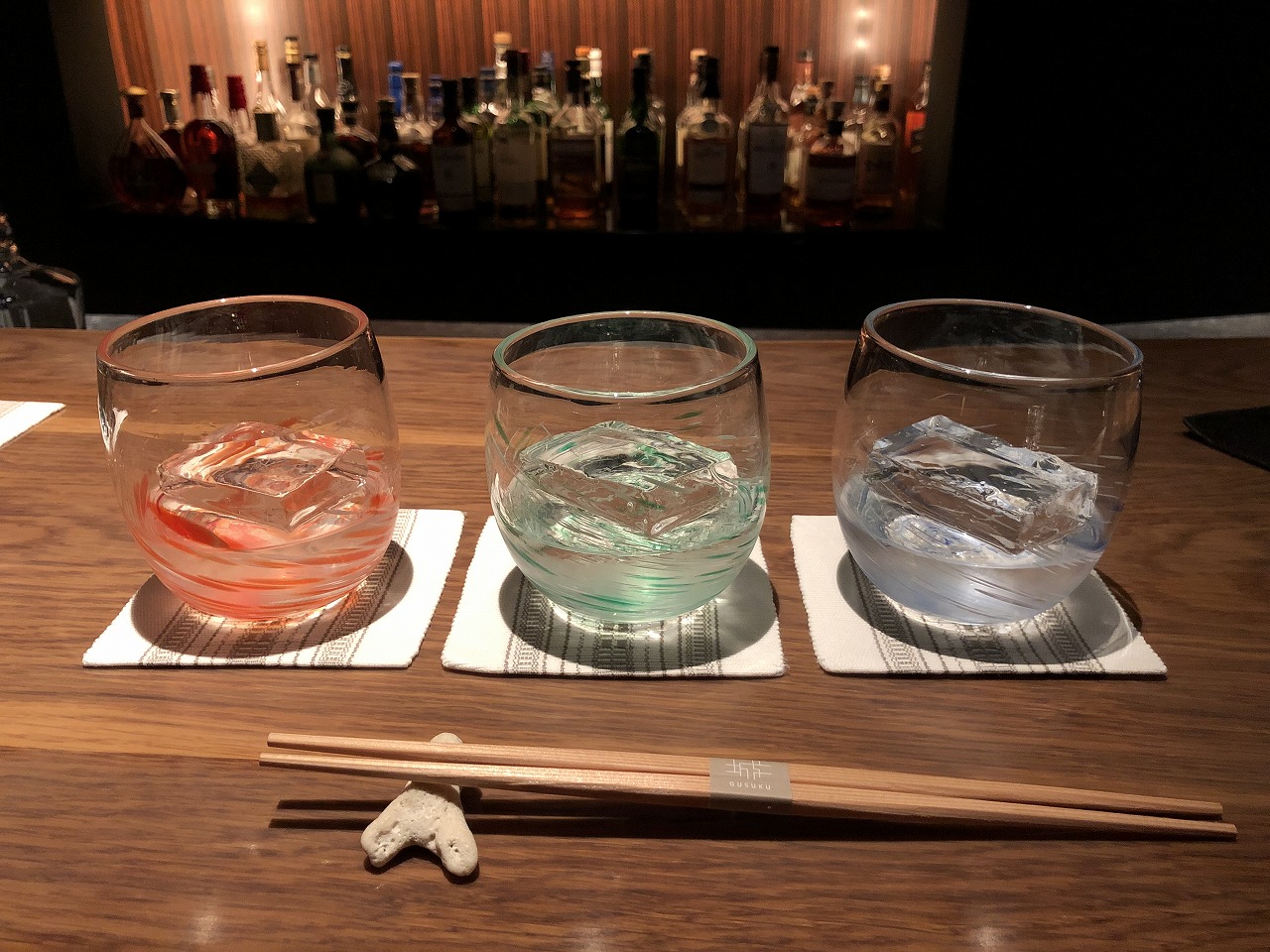リッツカールトン沖縄のバーの泡盛3種飲み比べ1