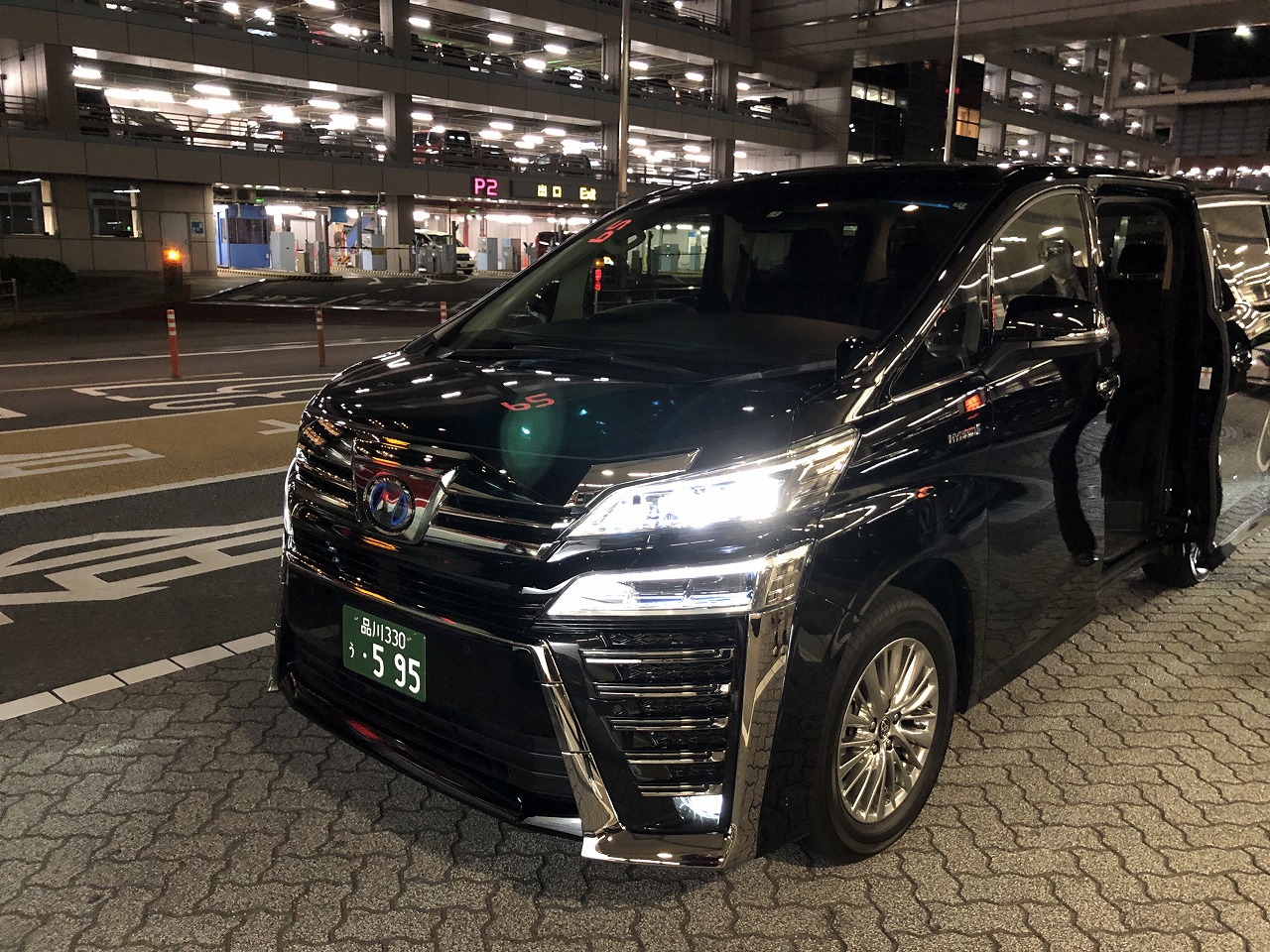 Uber Taxiのトヨタヴェルファイア