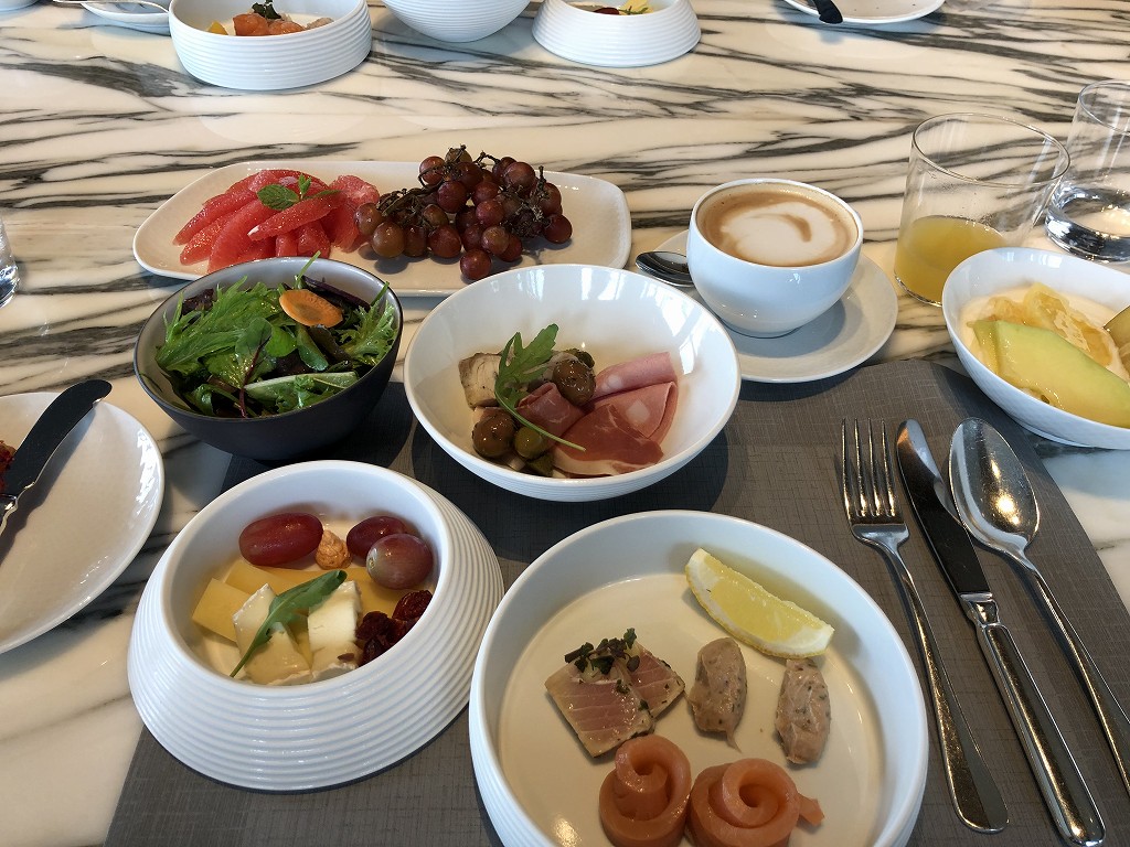 コロナ禍におけるリッツカールトン東京のTOWERSの朝食1