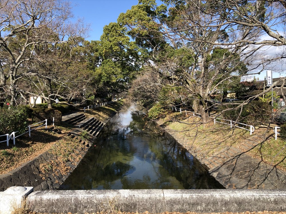 栴檀橋からの多布施川