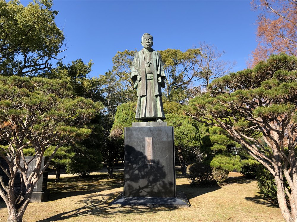 神野公園の江藤新平像1