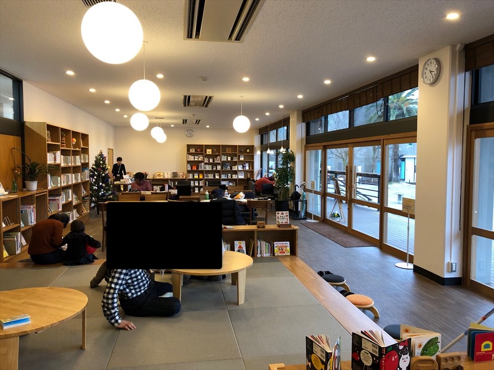 佐賀県立図書館3