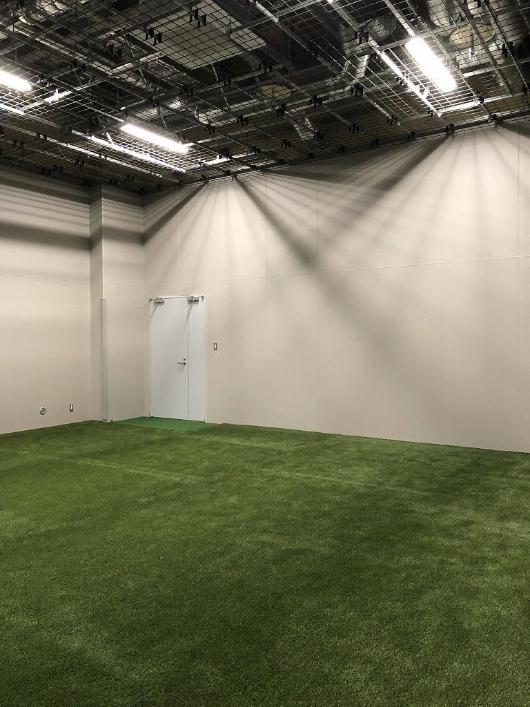 サンガスタジアムの内覧会のウォームアップ室