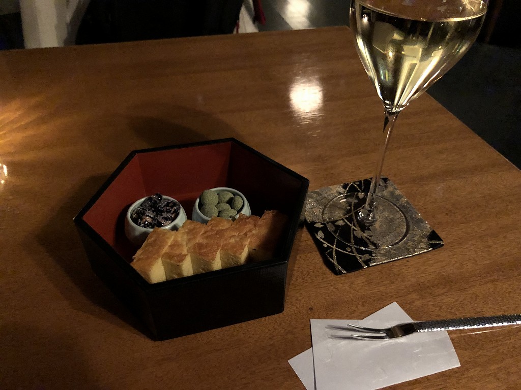 翠嵐ラグジュアリーコレクションホテルのシャンパン
