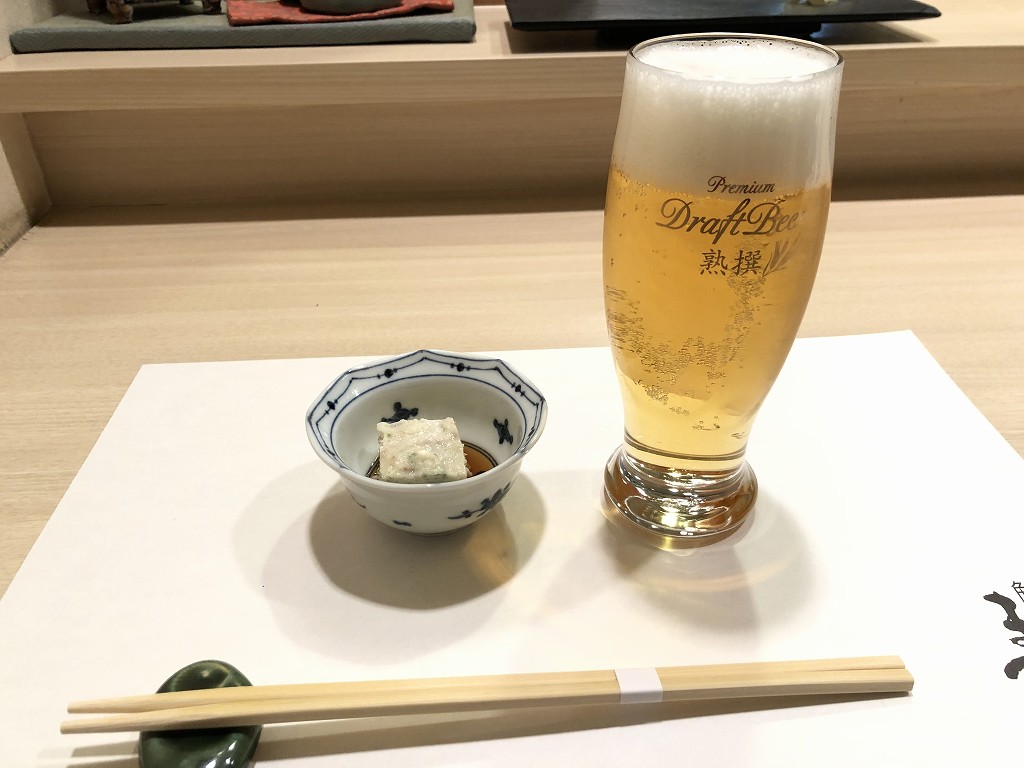 すすきのの「鮨 まつもと」の生ビール