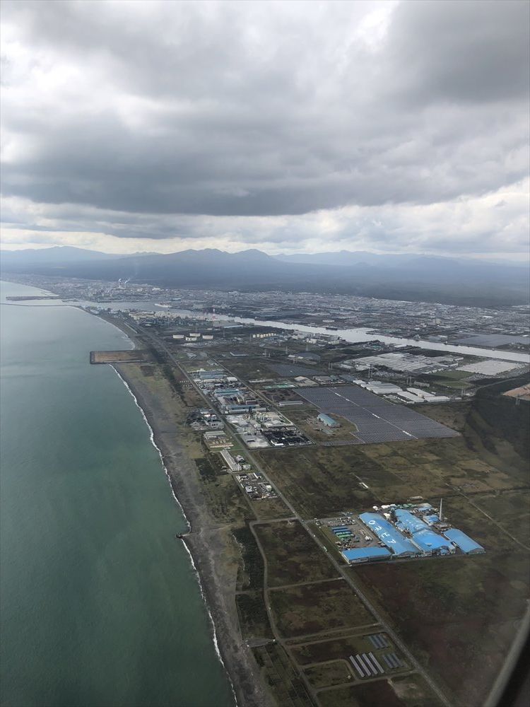 ANA63便からの苫小牧市上空