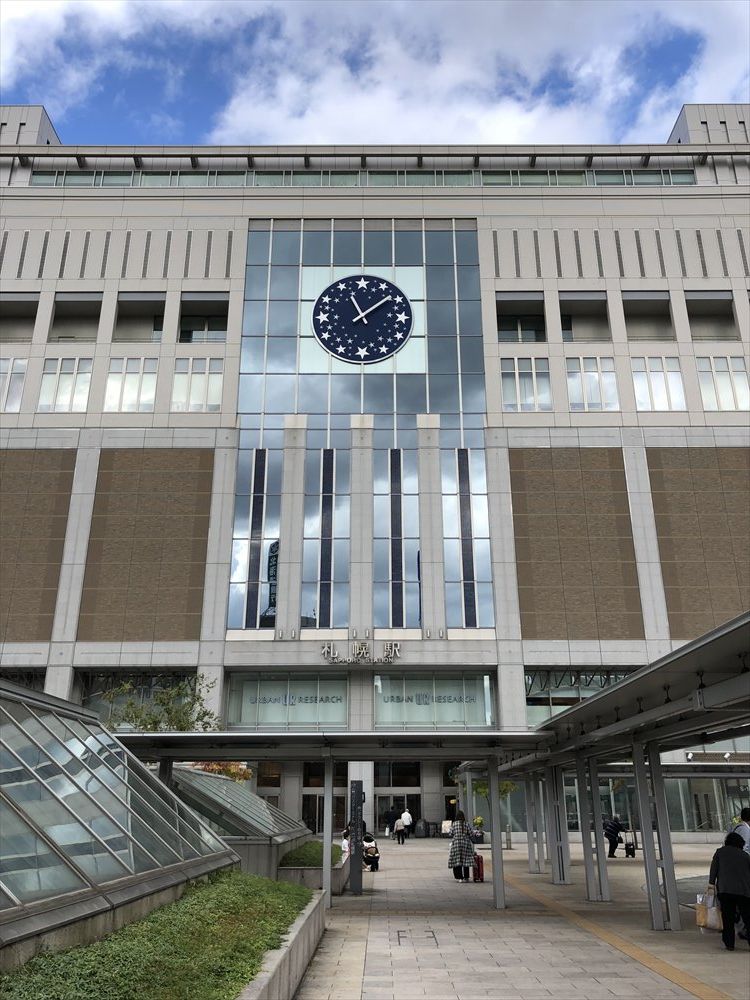 快晴の札幌駅