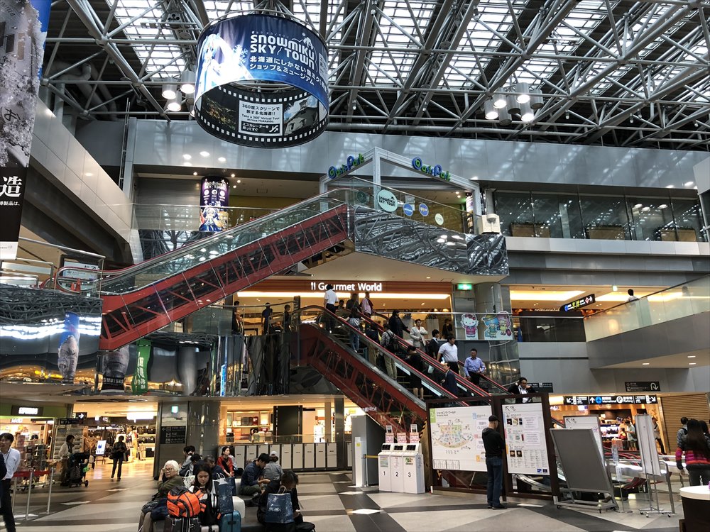 新千歳空港の4階のショップは閉鎖中